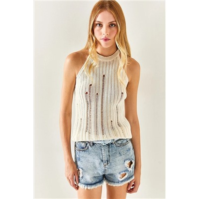 Olalook Kadın Ekru Halter Yaka Lazer Detaylı Triko Bluz BLZ-19002355