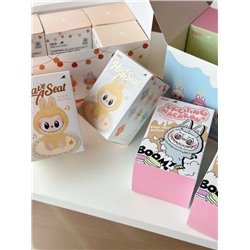Ну какие милаши 🥰 Набор из 6 штук   LABUBU   6 запакованных коробок с разными игрушками. Какие там неизвестно, но приложили фото, какие должны быть.  Это та самая слепая коллекция, которую пока не откроешь, не узнаешь.