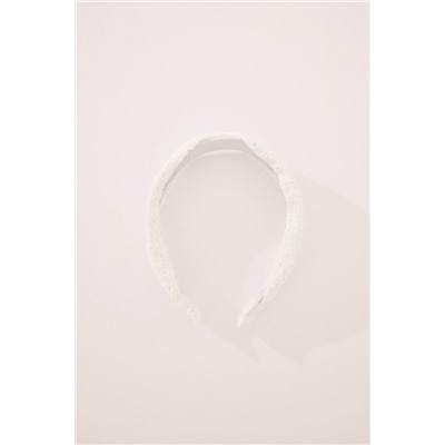 Diadema pelo bordado suizo blanco