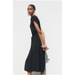 FLOWING DRESS WITH BELT