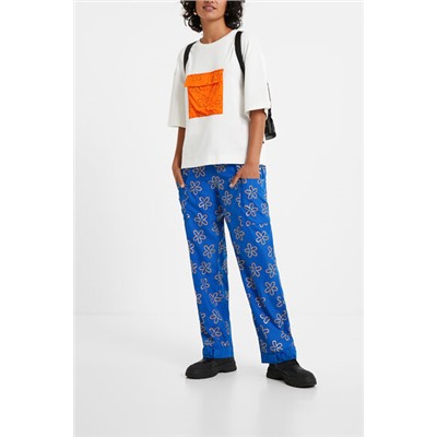 Camiseta bolsillo flores
