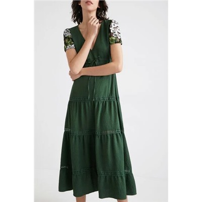 Vestido mangas bordadas