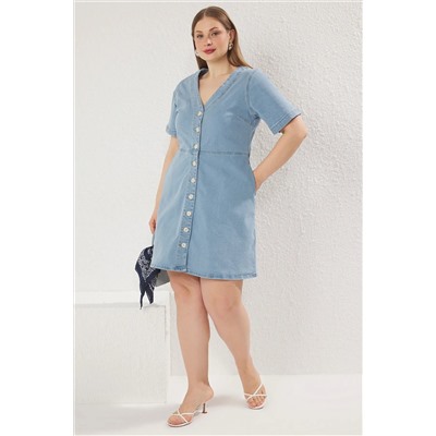 Açık Mavi Comfort Denim Büyük Beden Elbise TBBSS23AH00078