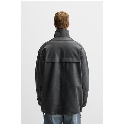 PARKA EFECTO PIEL BOLSILLOS