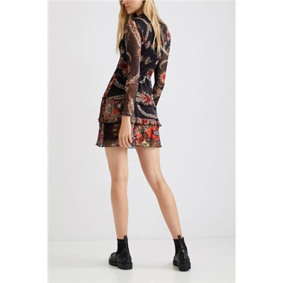 Vestido corto volantes