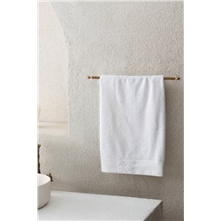 Berly Nakışlı %100 Pamuk Yüz Havlusu - Beyaz - 50x76 cm