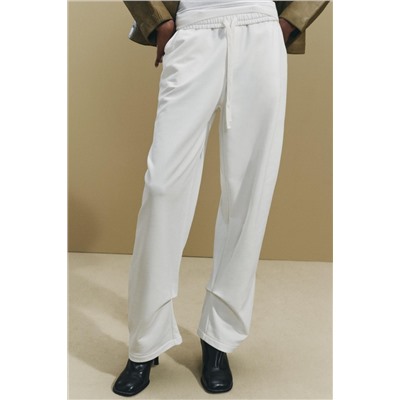 JOGGERS WITH PLEAT DETAIL