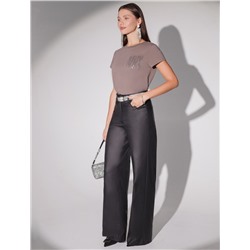 Нарядная футболка с блестящим принтом пайетками