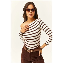 Olalook Kadın Acı Kahve Premium Soft Touch Kayık Yaka Esnek Bluz BLZ-19002448