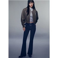 Jeans flare cinturón