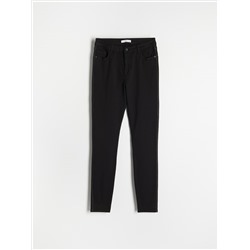 Hose im Slim-Fit