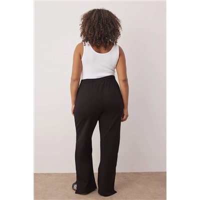 Siyah Straight Fit İnce Yırtmaçlı Örme Büyük Beden Eşofman Altı TBBSS23AJ00003