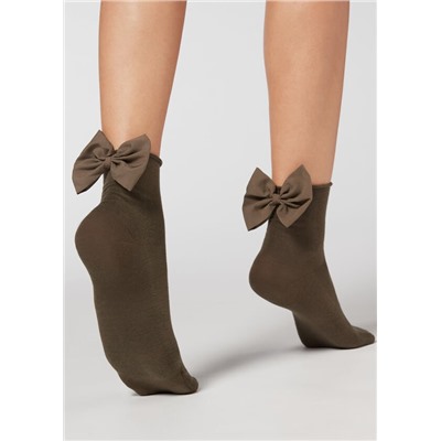 Kurze Socken mit Schleife