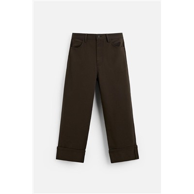PANTALÓN BAJO CON VUELTA