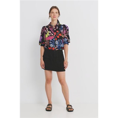 Falda corta slim bolsillos