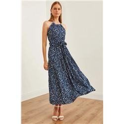 Olalook, Kadın Lacivert Çiçekli Halter Yaka Kuşaklı Dokuma Viscon Elbise ELB-19001548