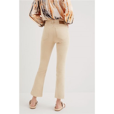 Vaquero Flare cropped