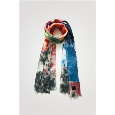 Foulard largo bajo deshilachado