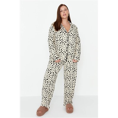 Çok Renkli Animal Desenli Gömlek Yaka Örme Pijama Takımı TBBAW23AI00015