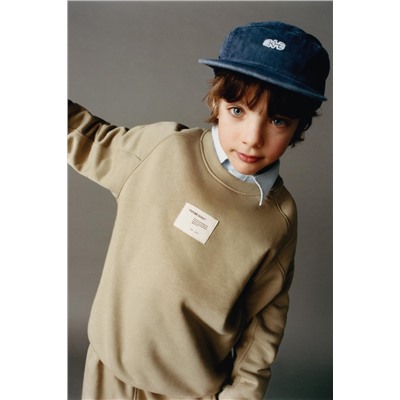 LABEL SWEATSHIRT AND JOGGERS SET