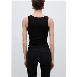 Body cuello pico botones