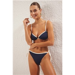 Trendyolmilla Lacivert Straplez Kontrast Renk Biyeli Aksesuarlı Regular Bikini Takımı TBESS25BT00017