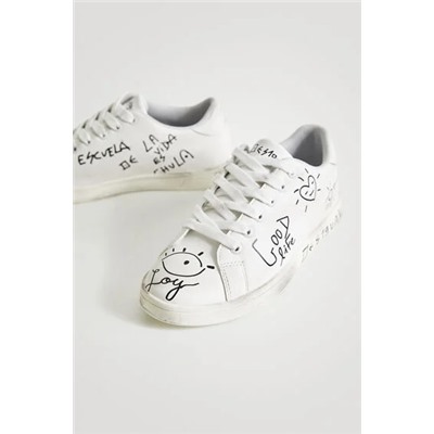 Sneakers mensaje rotulador