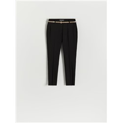 Zigarettenhose mit Gürtel