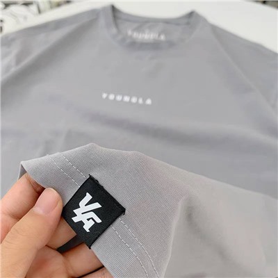 Симпатичная футболка американского бренда Youn*g LA 🌴  Экспорт