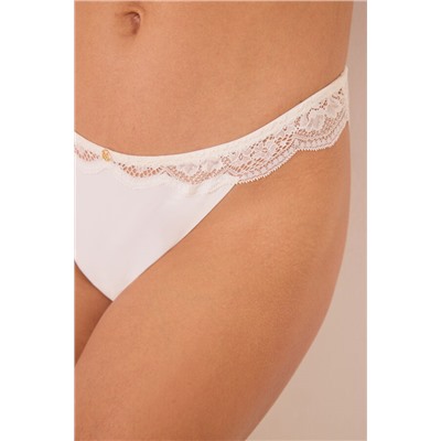 Tanga microfibra y encaje blanco