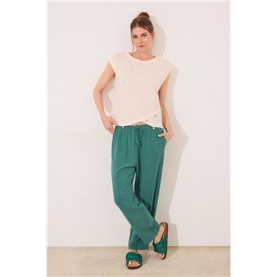 Conjunto de pantalón y camiseta