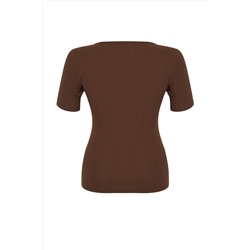 Kahverengi Slim Kalpli Cut-Out Detaylı Fitilli %100 Pamuk Örme Büyük Beden T-shirt TBBSS24BF00006