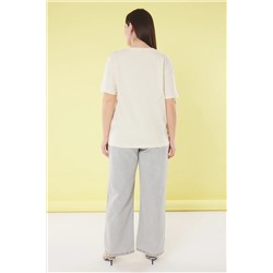 Bej Bisiklet Yaka Çiçek İşlemeli Örme Büyük Beden T-shirt TBBSS25BF00024