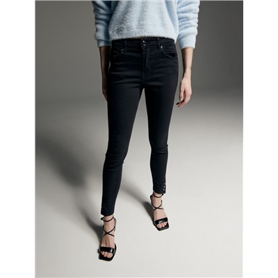 Slim-Jeans mit mittlerer Leibhöhe