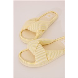 Zapatillas casa seersucker amarillo