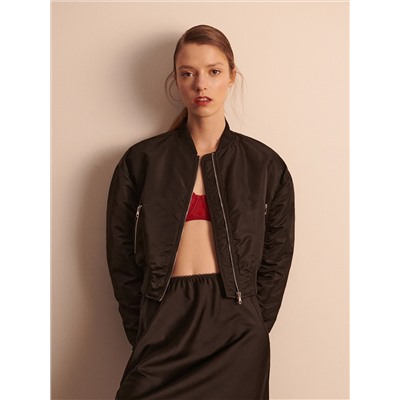 Bomberjacke aus recyceltem Stoff