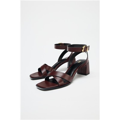 BUCKLED BLOCK HEEL SANDALS