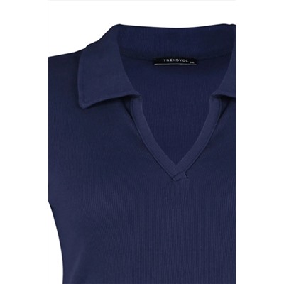 Lacivert Polo Yaka Vücuda Oturan Fitilli Örme Bluz TBBSS22BZ0750