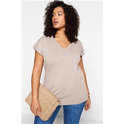 Vizon Boyfriend V Yaka Yırtmaçlı %100 Pamuk Örme T-Shirt TBBSS22BF0036