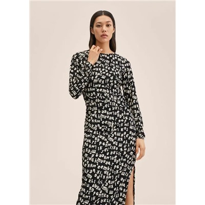 Vestido fruncido estampado letras -  Mujer | MANGO OUTLET España