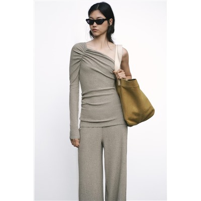 TEXTURED ASYMMETRIC TOP