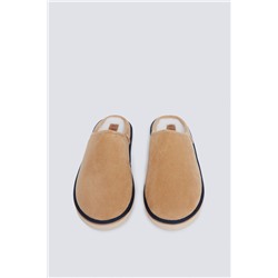 Zapatilla destalonada pelo