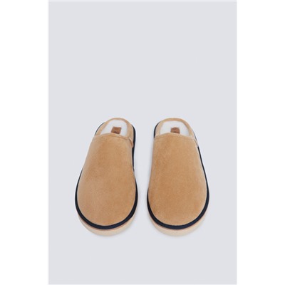 Zapatilla destalonada pelo