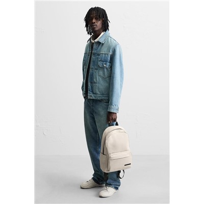 MOCHILA ENGOMADA