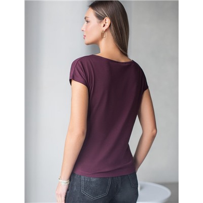 Нарядная футболка с блестящим принтом