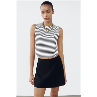 SLEEVELESS CROP TOP
