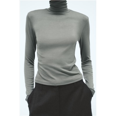 TURTLENECK T-SHIRT