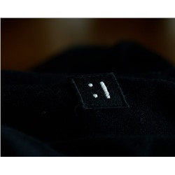 Высококачественный кардиган на пуговицах от бренда Acne Studio*s