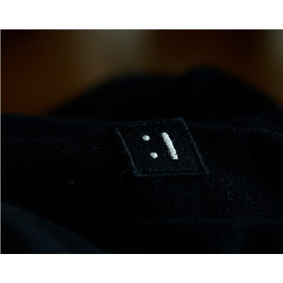 Высококачественный кардиган на пуговицах от бренда Acne Studio*s