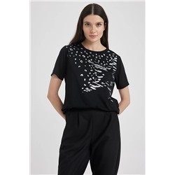 Defacto Traditional Regular Fit Bisiklet Yaka Yıldız Desenli Kısa Kollu Tişört Z6449AZ23SP